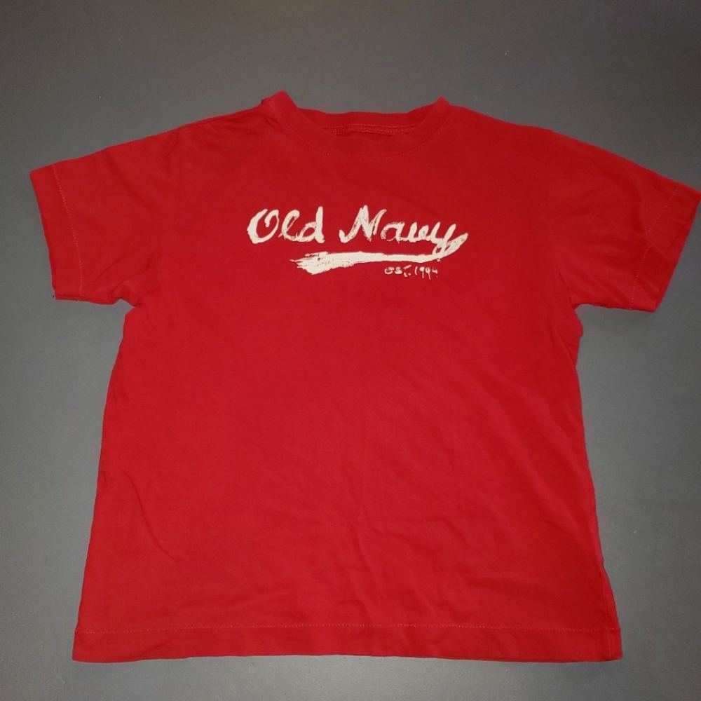basic old navy tee